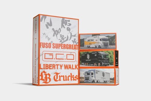 Mitsubishi Fuso Super Great Transporter  LBWK  3 truckset special edition + 1 chase sport car included