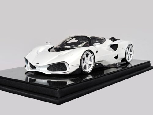 Nilu27 White Resin Model Car