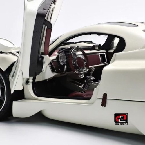 PAGANI UTOPIA - PEARL WHITE COLOUR