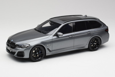 BMW G61 530e M Sport Touring Mineral Grey