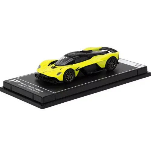 ASTON MARTIN VALKYRIE (LIME ESSENCE)