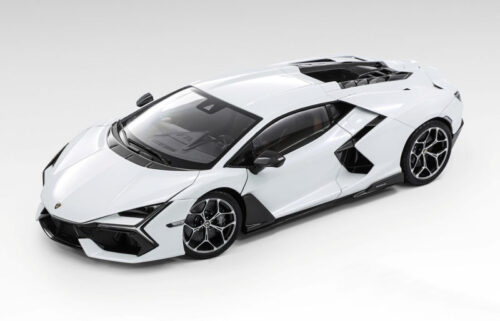 LAMBORGHINI REVUELTO (PEARL WHITE)