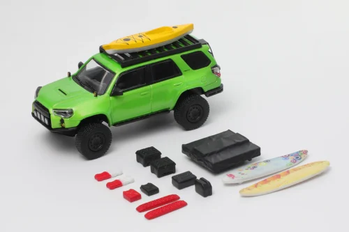 TOYOTA 4RUNNER PRE-RUNNER WITH ACCESSORIES - GREEN