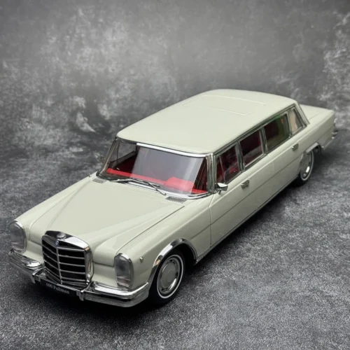 Mercedes Benz Pullman 600 Beige