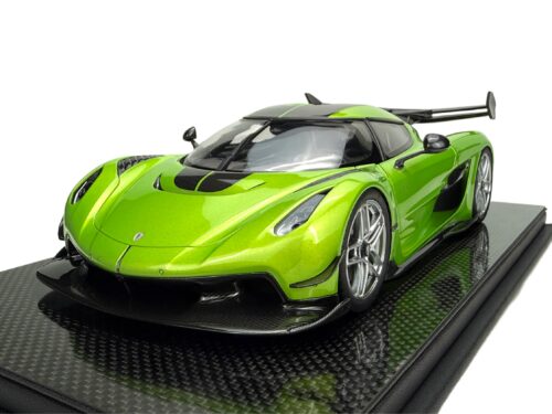 KOENIGSEGG JESKO IN JESKO GREEN