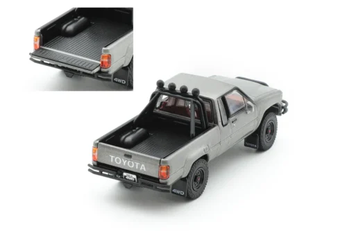 TOYOTA HILUX SRS XTRA CAB - GREY
